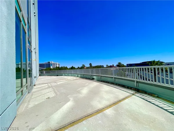 $4,500 | 360 East Desert Inn Road, Unit 402, Las Vegas, NV 89109