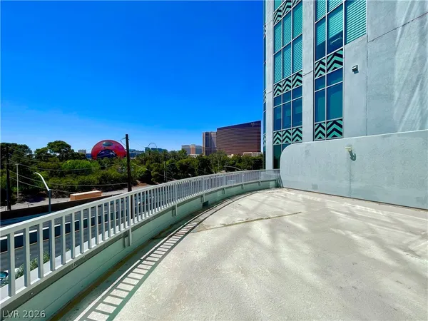 $4,500 | 360 East Desert Inn Road, Unit 402, Las Vegas, NV 89109