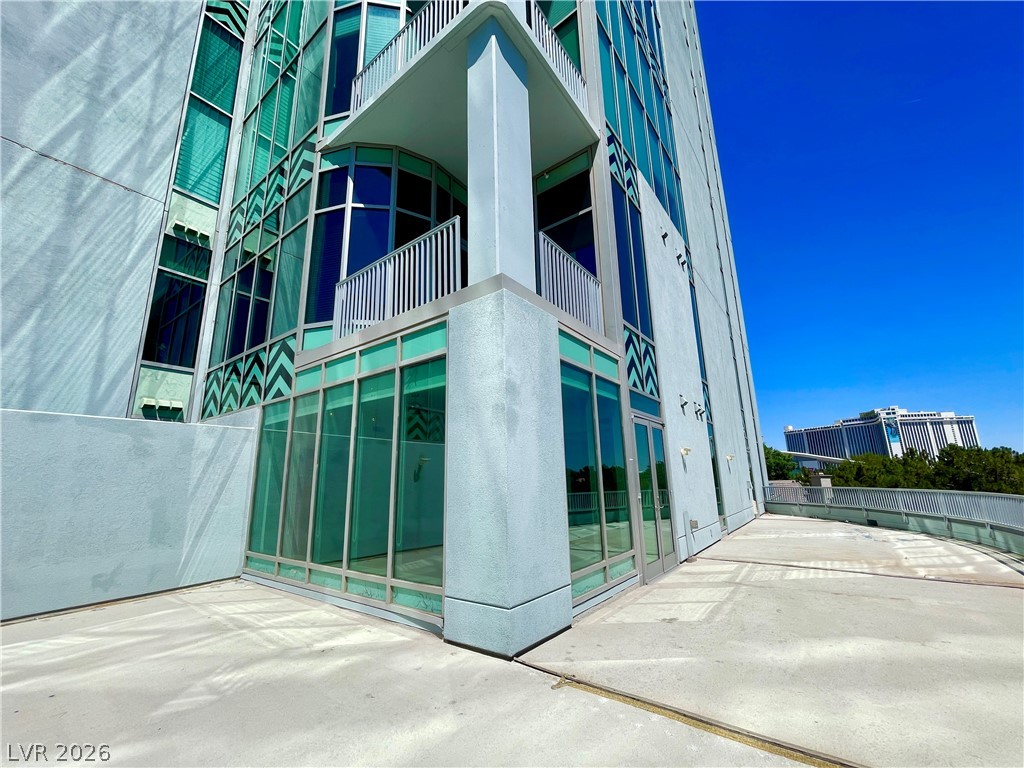 360 East Desert Inn Road, Unit 402 Las Vegas, NV 89109 - Photo 31 of 36