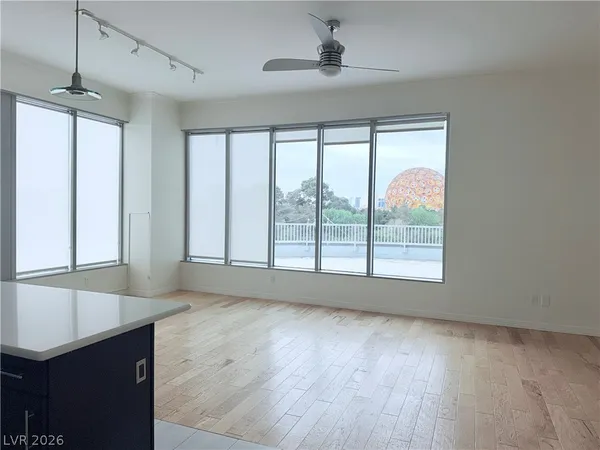 $4,500 | 360 East Desert Inn Road, Unit 402, Las Vegas, NV 89109