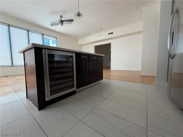 $4,500 | 360 East Desert Inn Road, Unit 402, Las Vegas, NV 89109