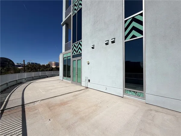 $4,500 | 360 East Desert Inn Road, Unit 402, Las Vegas, NV 89109