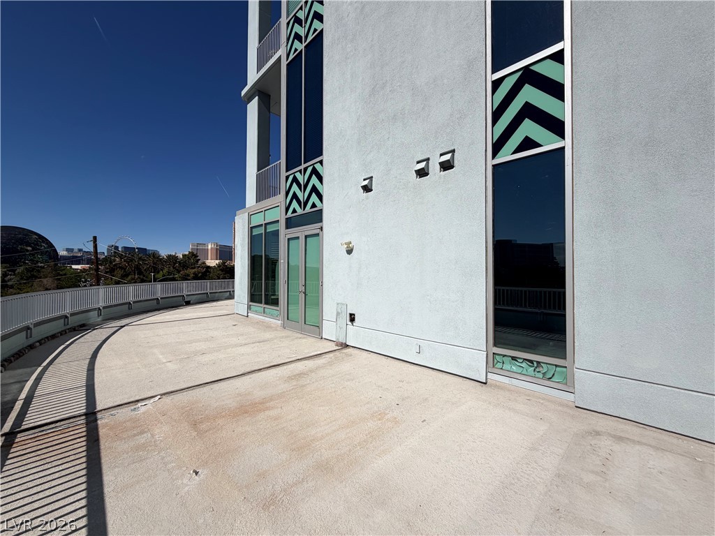 360 East Desert Inn Road, Unit 402 Las Vegas, NV 89109 - Photo 5 of 19