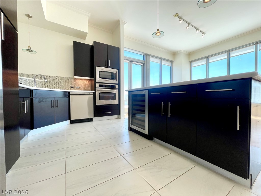 360 East Desert Inn Road, Unit 402 Las Vegas, NV 89109 - Photo 8 of 36