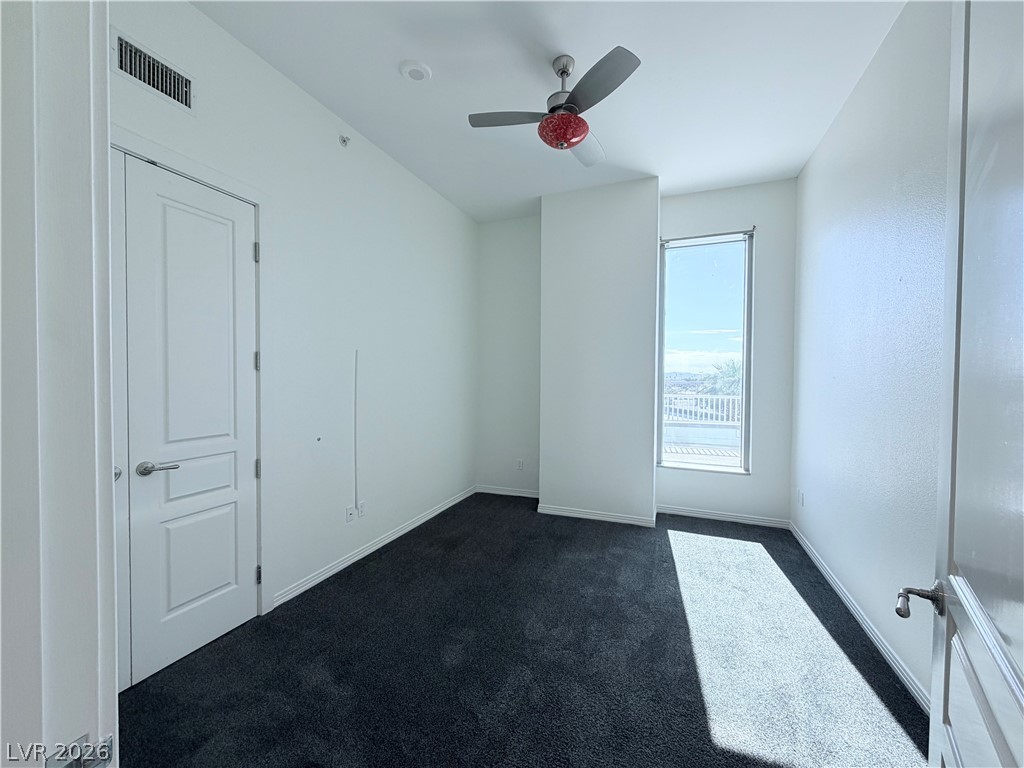 360 East Desert Inn Road, Unit 402 Las Vegas, NV 89109 - Photo 8 of 19