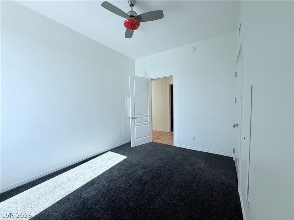 360 East Desert Inn Road, Unit 402 Las Vegas, NV 89109 - Photo 9 of 19