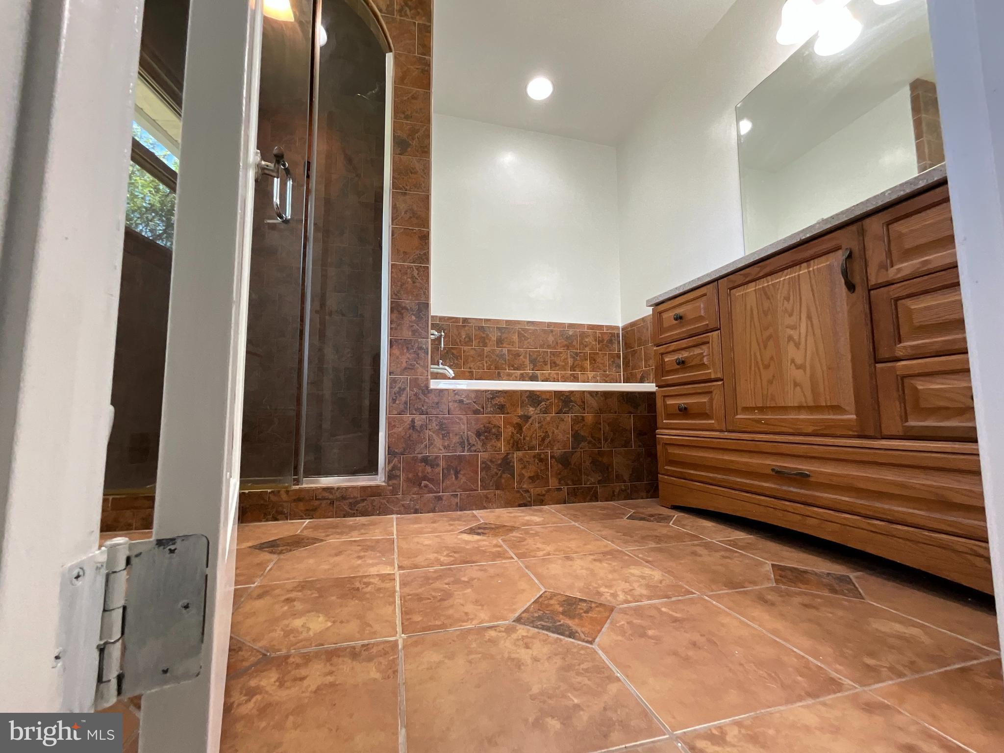 10708 Meadowhill Road Silver Spring, MD 20901 - Photo 12 of 25