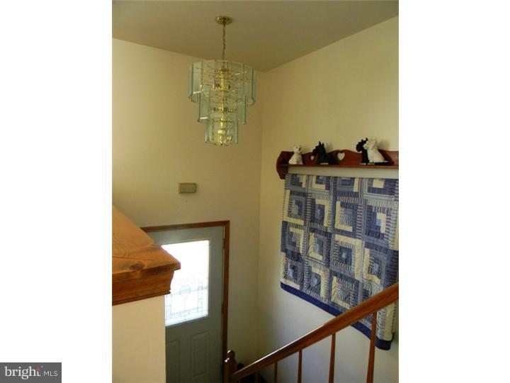 633 Longview Road Boyertown, PA 19512 - Photo 5 of 25 Gallery Image 5