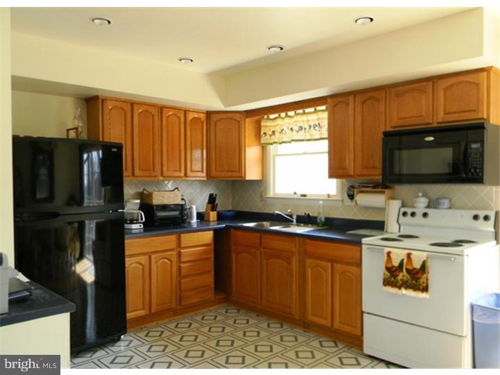 633 Longview Road Boyertown, PA 19512 - Photo 9 of 25 Gallery Image 9
