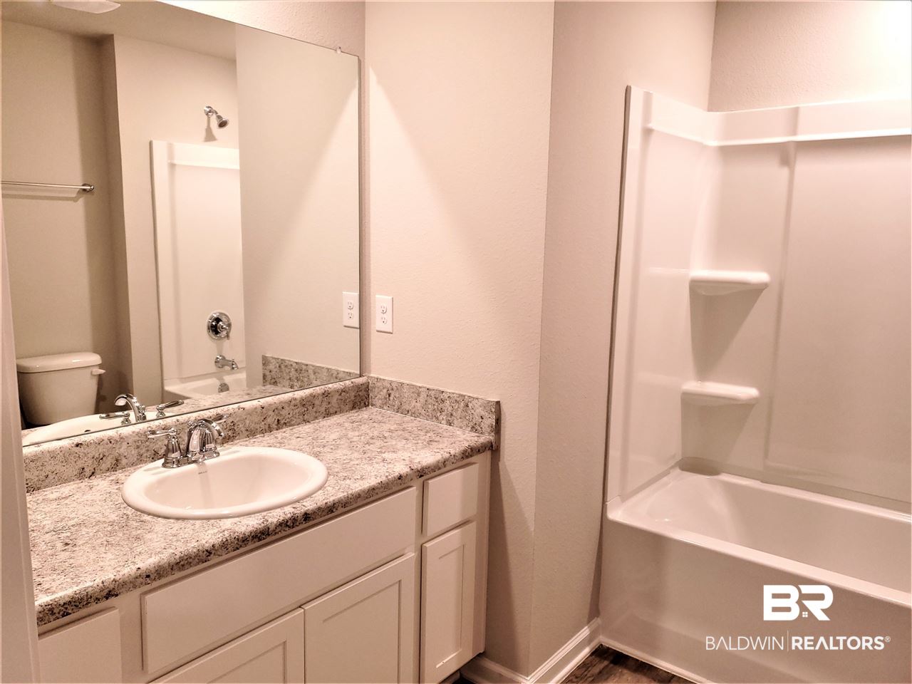 244 Rhineheart Lane Foley, AL 36535 - Photo 31 of 34 Guest Bath
