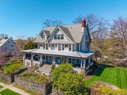 front view of house with a yard
