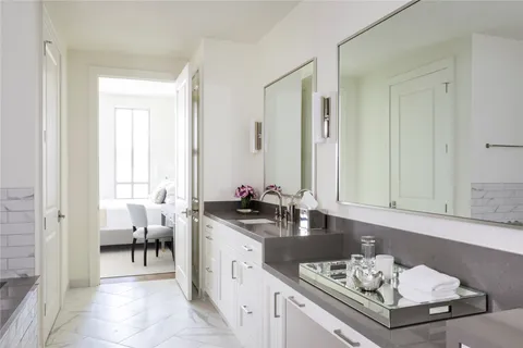 $2,345,000 | 2419 Mimosa Drive, Unit 603, Houston, TX 77019