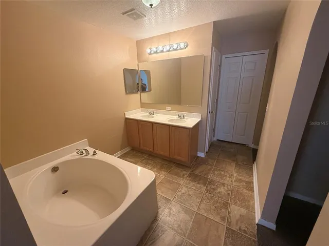 $395,000 | 101 Pine Rustle Lane, Auburndale, FL 33823