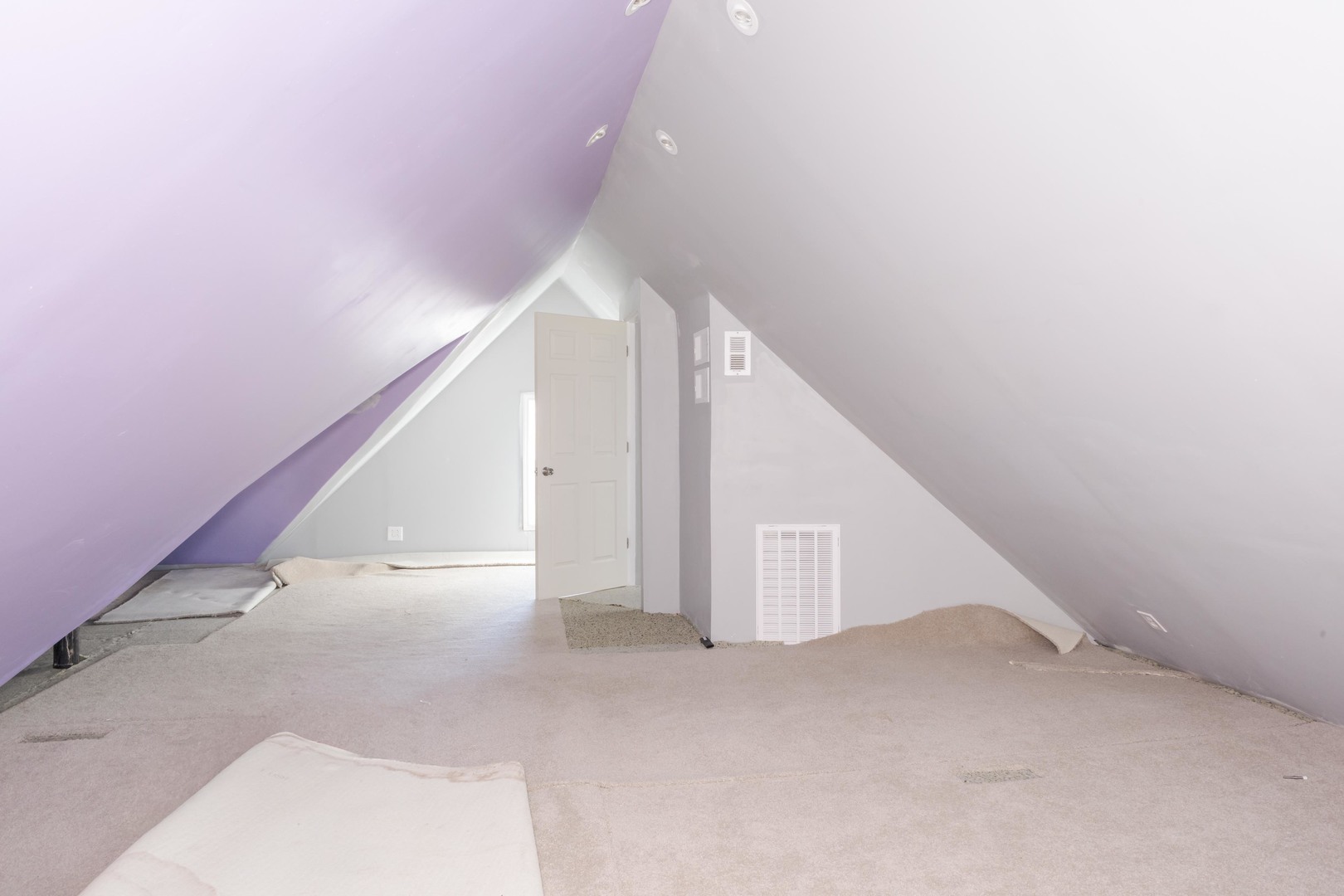 904 South Madison Street Bloomington, IL 61701 - Photo 30 of 46 a view of entryway