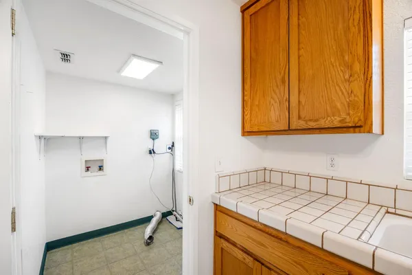 $385,000 | 3059 Crandall Avenue, Sacramento, CA 95815