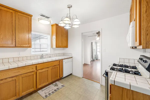 $385,000 | 3059 Crandall Avenue, Sacramento, CA 95815