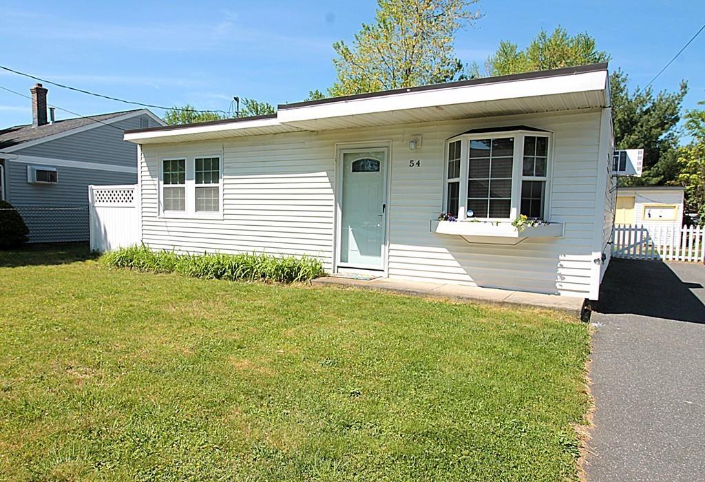 54 Lucerne Road Springfield, MA 01119 - Photo 3 of 29
