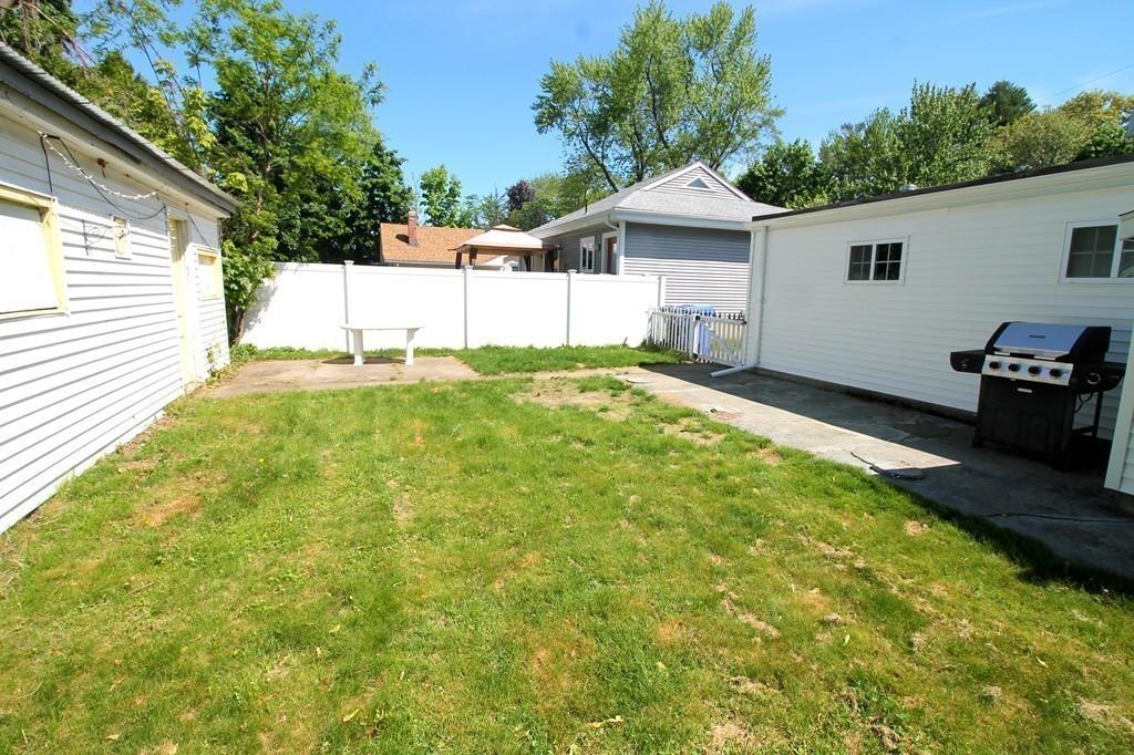54 Lucerne Road Springfield, MA 01119 - Photo 7 of 29