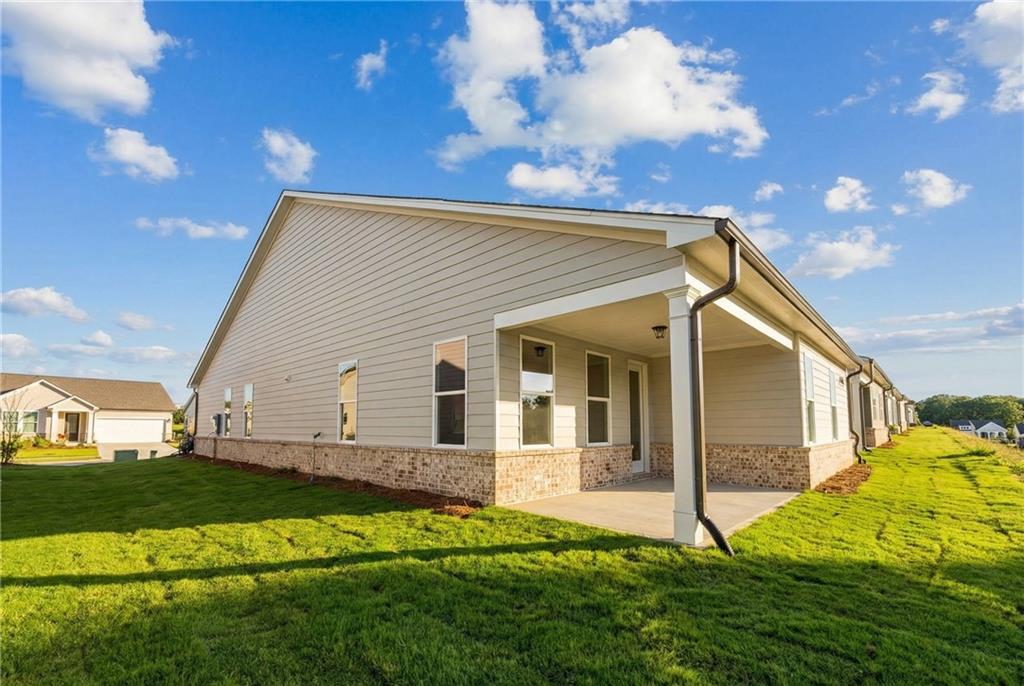 1772 Juniper Berry Way Loganville, GA 30052 - Photo 3 of 18