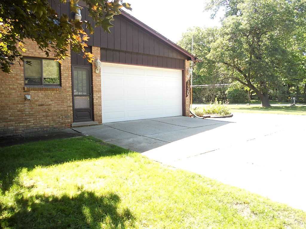 1920 Washington Road Rochester, MI 48306 - Photo 35 of 48 31324427-34.JPG