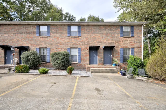 $950 | 430 Martha Lane, Unit C, Clarksville, TN 37043