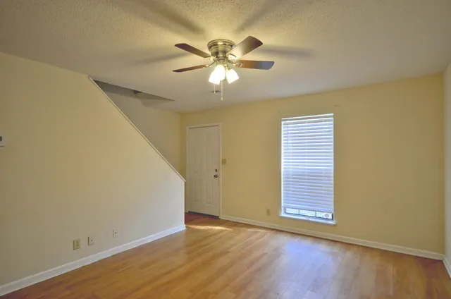 $950 | 430 Martha Lane, Unit C, Clarksville, TN 37043