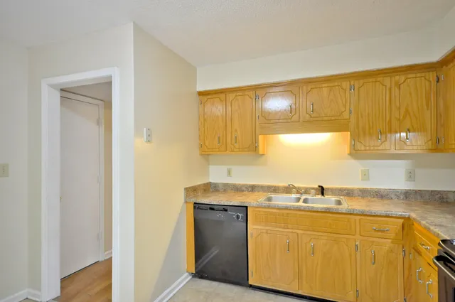 $950 | 430 Martha Lane, Unit C, Clarksville, TN 37043