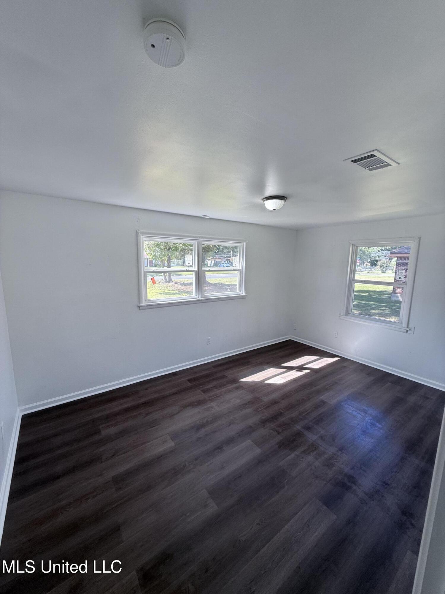 4330 Griffin Street Moss Point, MS 39563 - Photo 8 of 10 IMG_1364