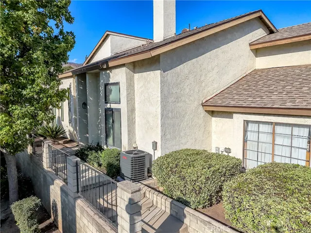 $320,000 | 1974 East Lynwood Drive, Unit 2B, San Bernardino, CA 92404