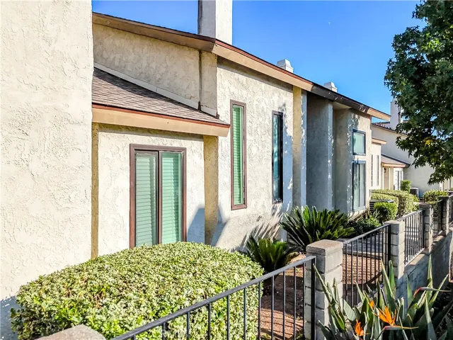 $320,000 | 1974 East Lynwood Drive, Unit 2B, San Bernardino, CA 92404