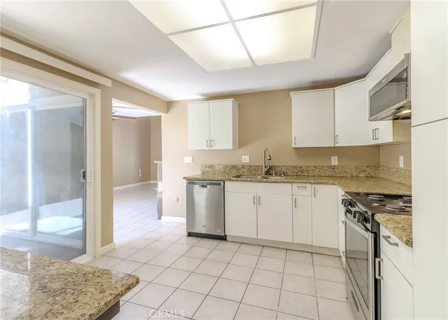 $320,000 | 1974 East Lynwood Drive, Unit 2B, San Bernardino, CA 92404