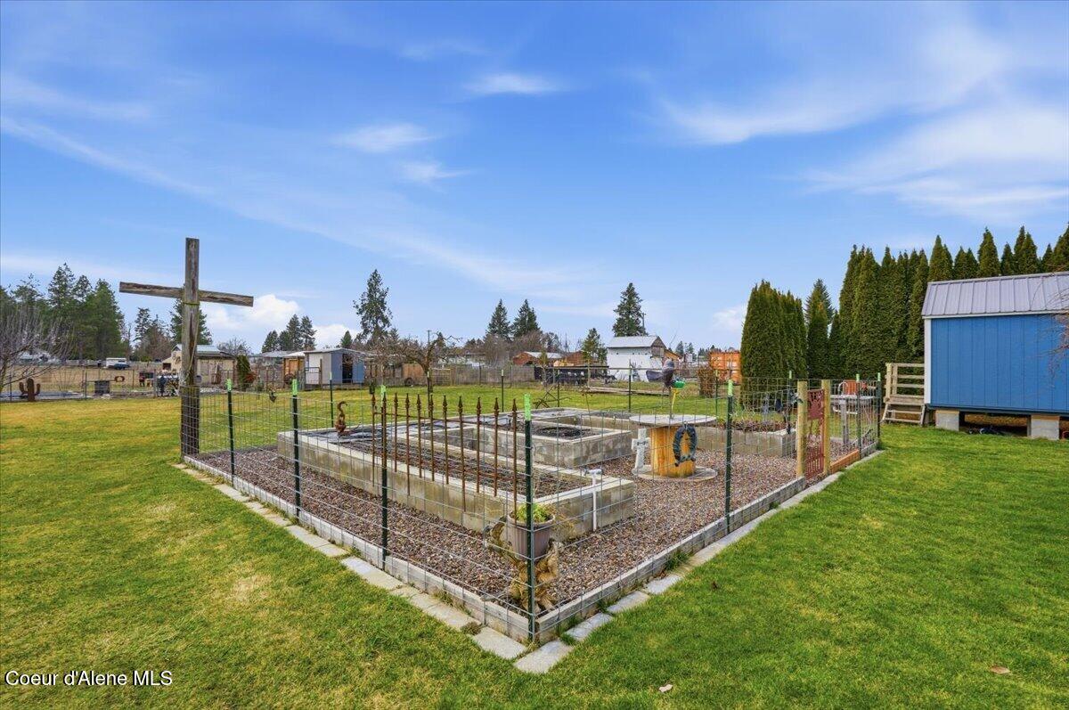 170 East Miles Avenue Hayden, ID 83835 - Photo 32 of 54 GARDEN AREA