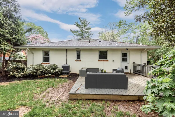 $3,600 | 710 North Buchanan Street, Arlington, VA 22203