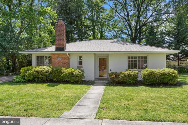 $3,600 | 710 North Buchanan Street, Arlington, VA 22203