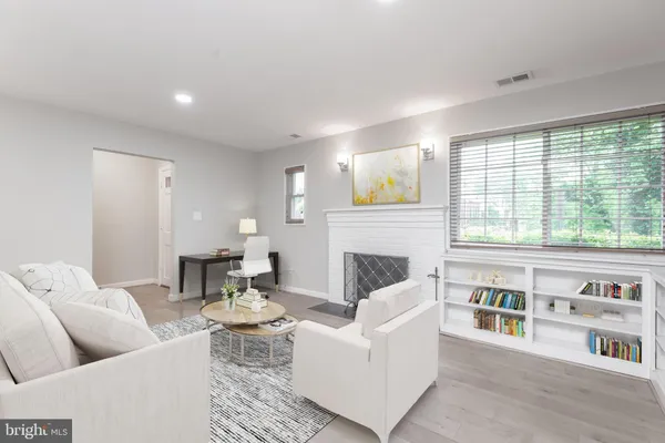 $3,600 | 710 North Buchanan Street, Arlington, VA 22203