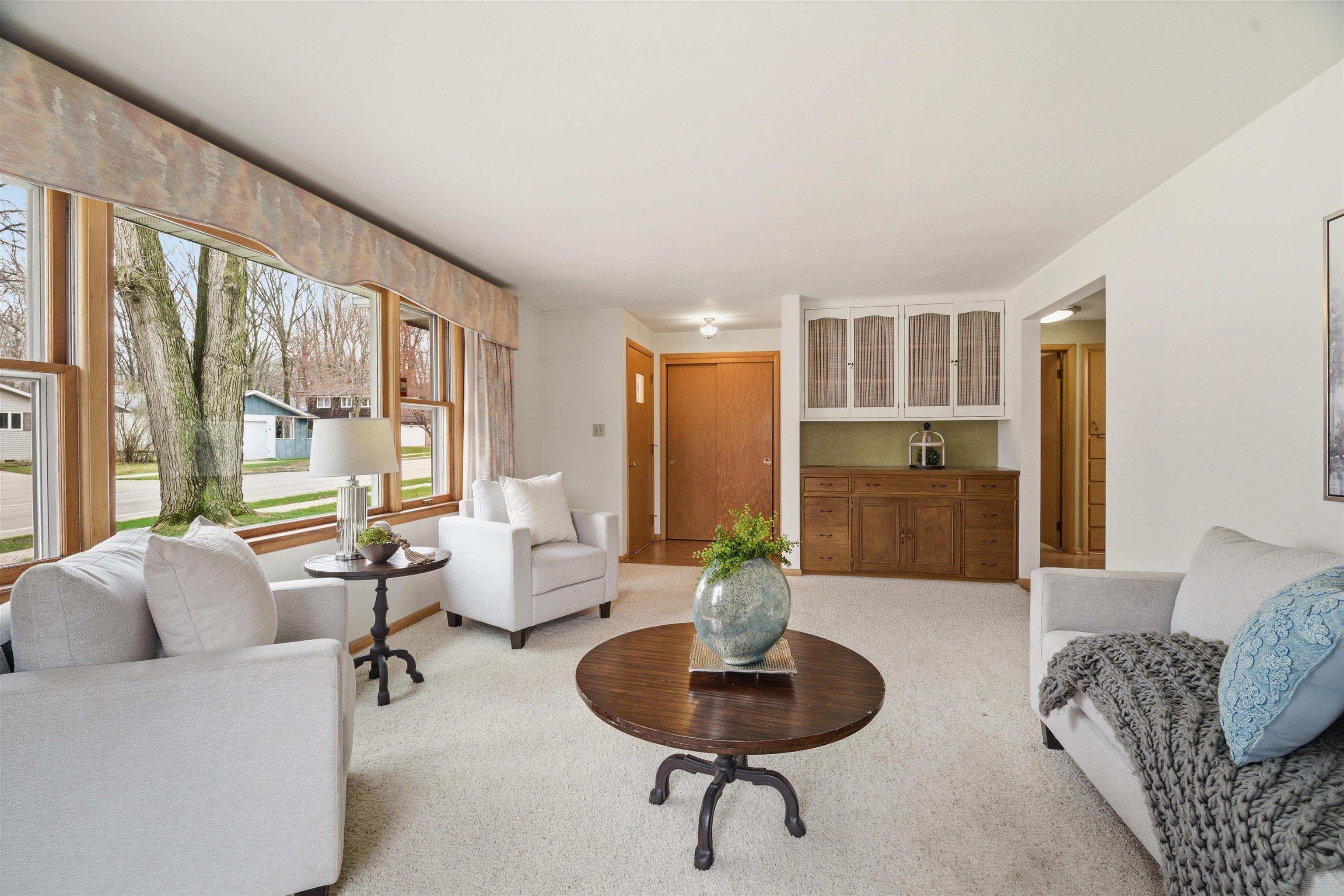 1613 South Telulah Avenue Appleton, WI 54915 - Photo 2 of 29