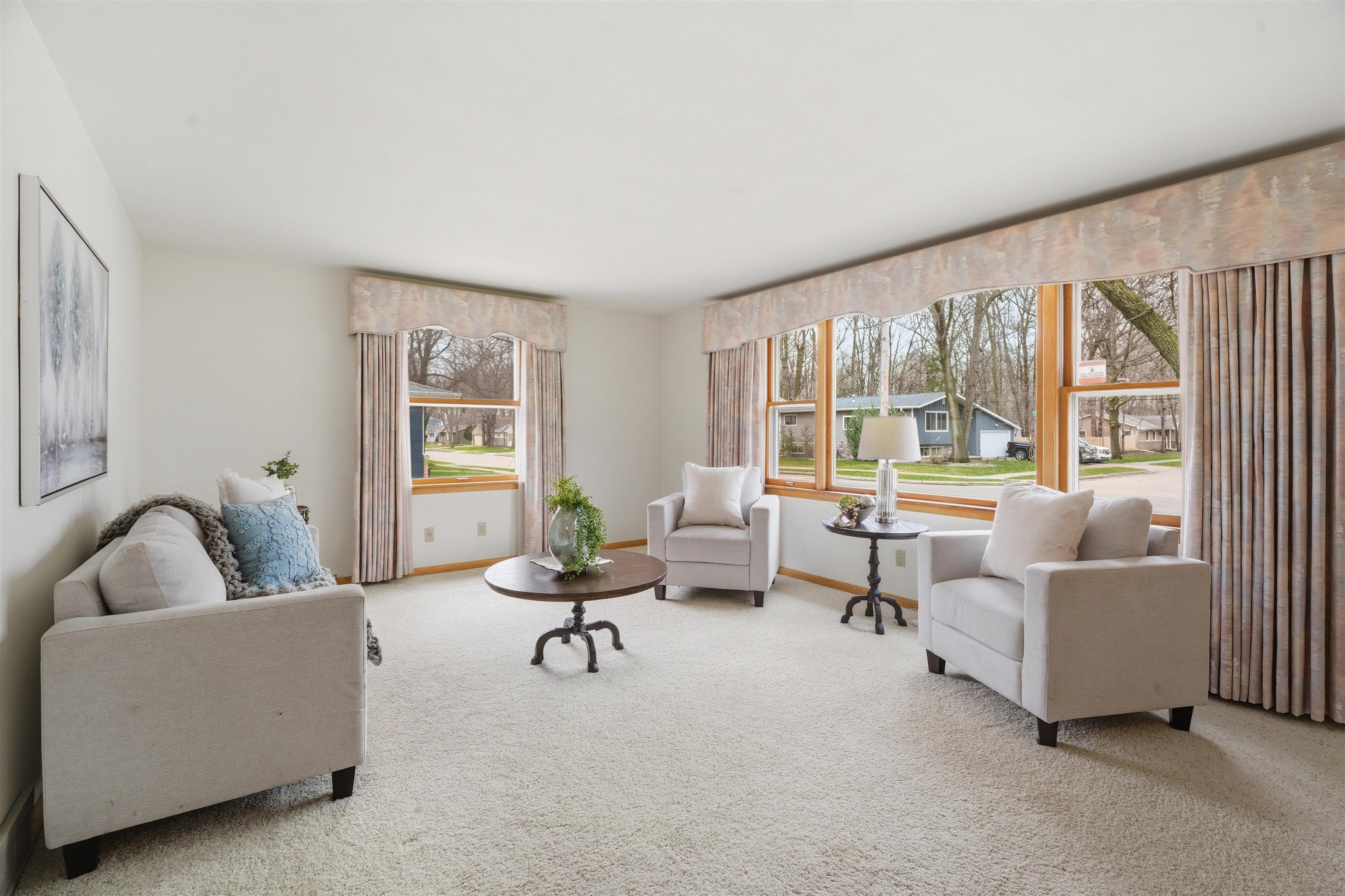 1613 South Telulah Avenue Appleton, WI 54915 - Photo 4 of 29