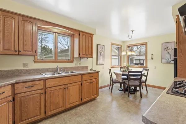 $234,900 | 1613 South Telulah Avenue, Appleton, WI 54915