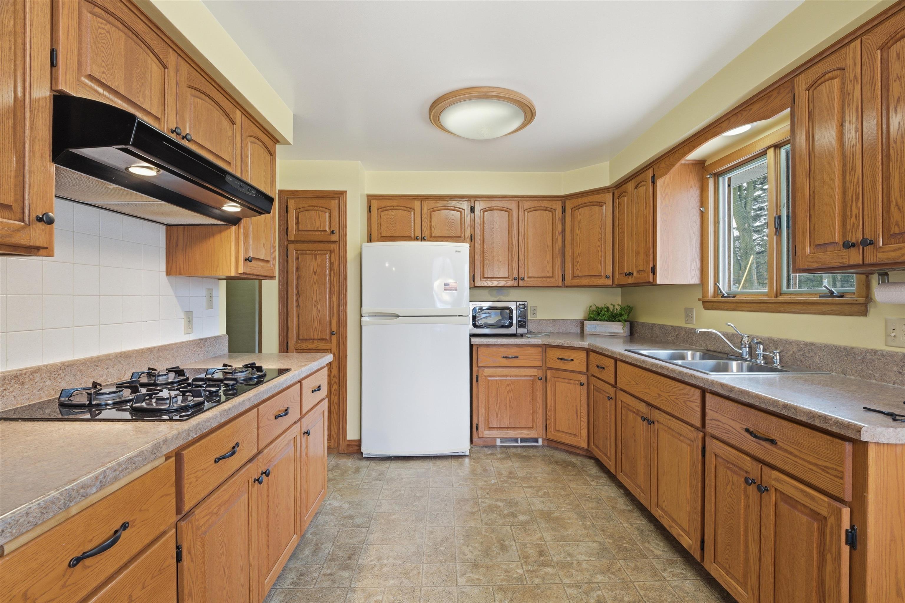 1613 South Telulah Avenue Appleton, WI 54915 - Photo 6 of 29