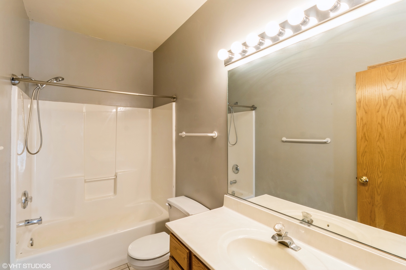 1326 Dancing Bear Lane Elgin, IL 60120 - Photo 22 of 28 a bathroom with a sink toilet and shower