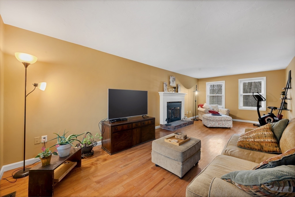 32 Sibley Road Sutton, MA 01590 - Photo 6 of 31