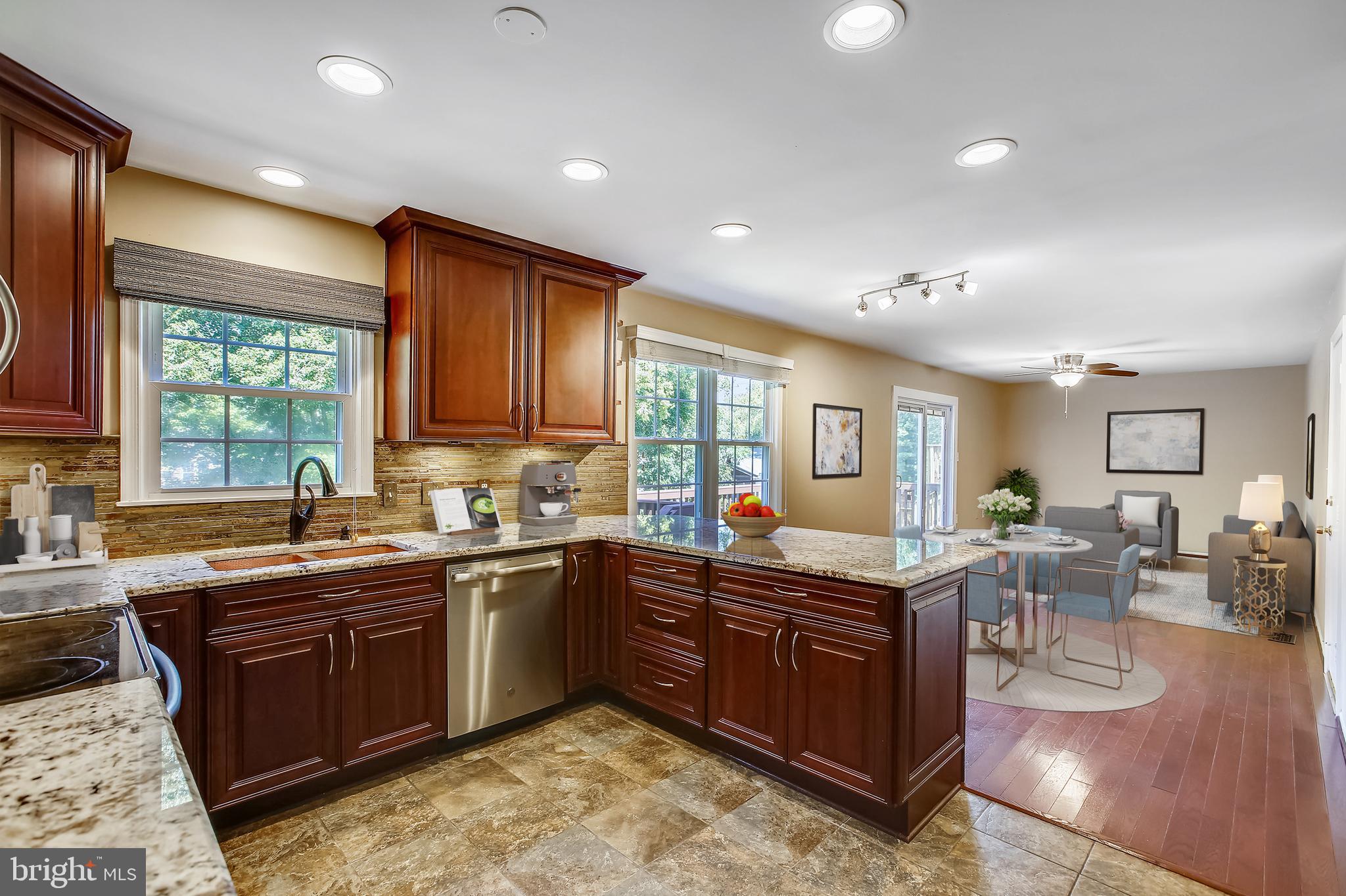 8202 Riverside Road Alexandria, VA 22308 - Photo 22 of 80