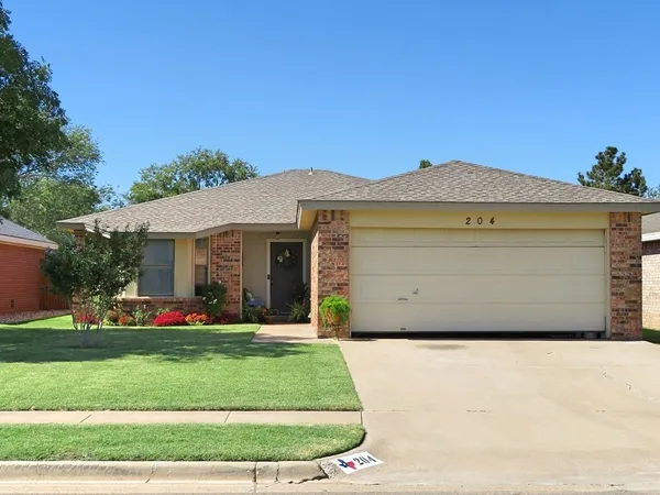 $1,400 | 204 Genoa Avenue, Lubbock, TX 79416