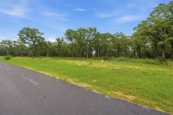 $215,000 | 7322 Ranch Oaks Trail, Malakoff, TX 75148