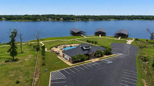 $215,000 | 7322 Ranch Oaks Trail, Malakoff, TX 75148