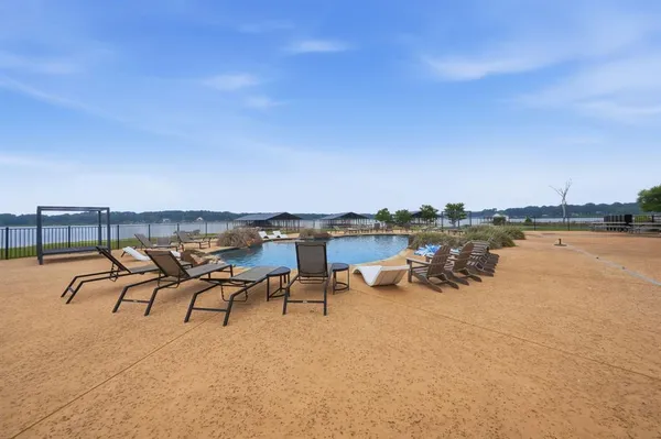 $215,000 | 7322 Ranch Oaks Trail, Malakoff, TX 75148