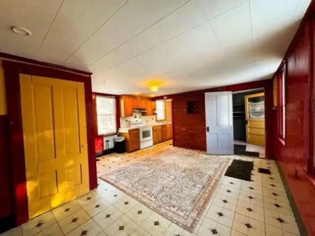 $159,000 | 25 Center Street, Machias, ME 04654