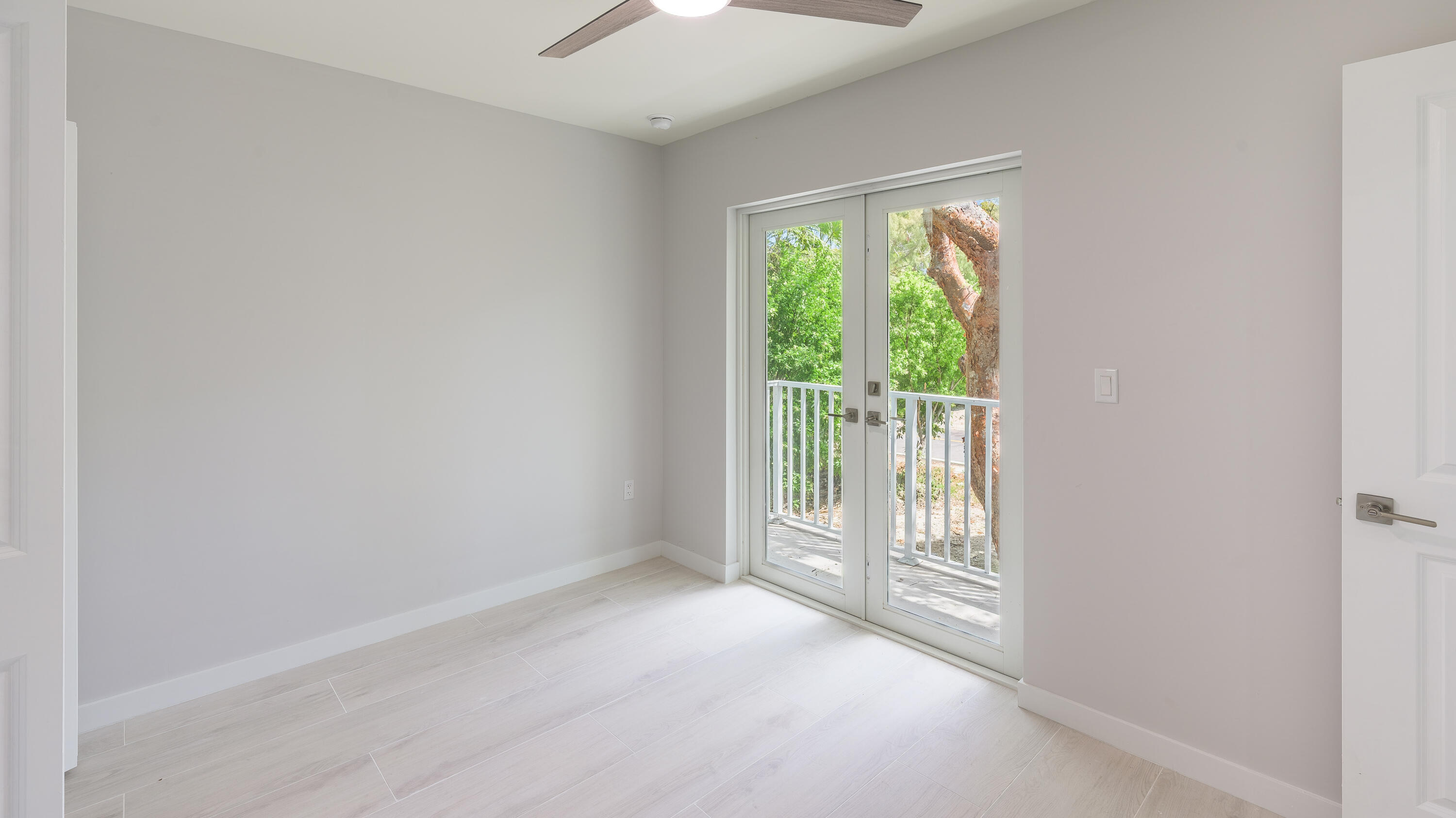 203 Antigua Road Tavernier, FL 33070 - Photo 23 of 30 18 - Master Bedroom