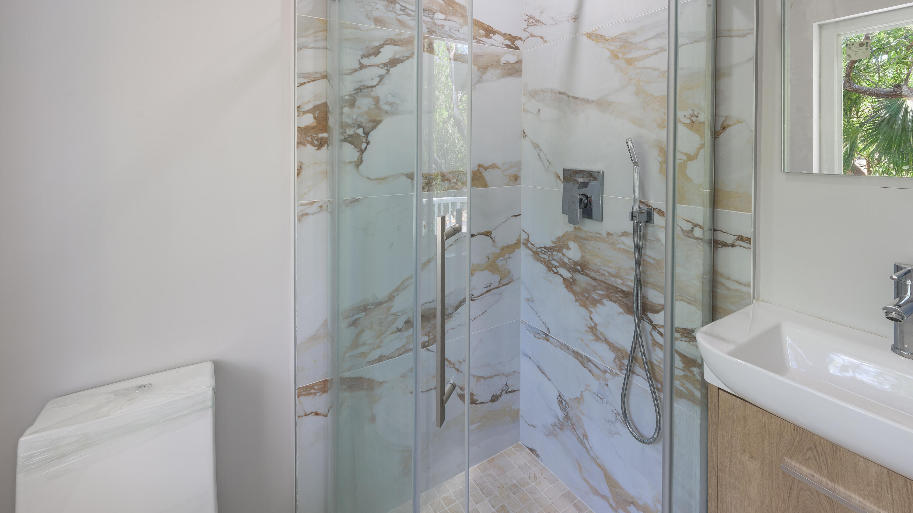 203 Antigua Road Tavernier, FL 33070 - Photo 26 of 30 20 - Master Bathroom