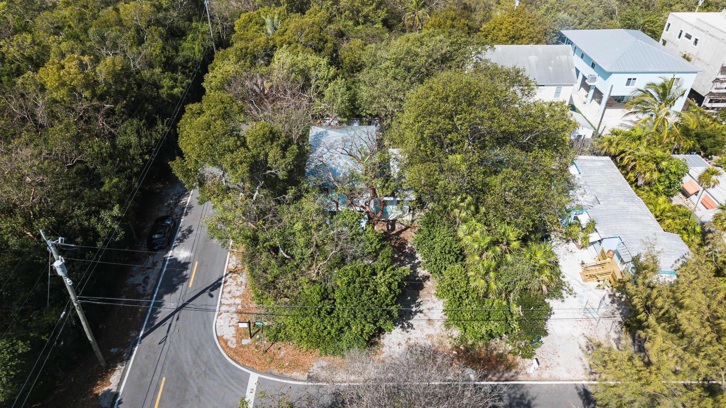 203 Antigua Road Tavernier, FL 33070 - Photo 28 of 30 22 - Drone